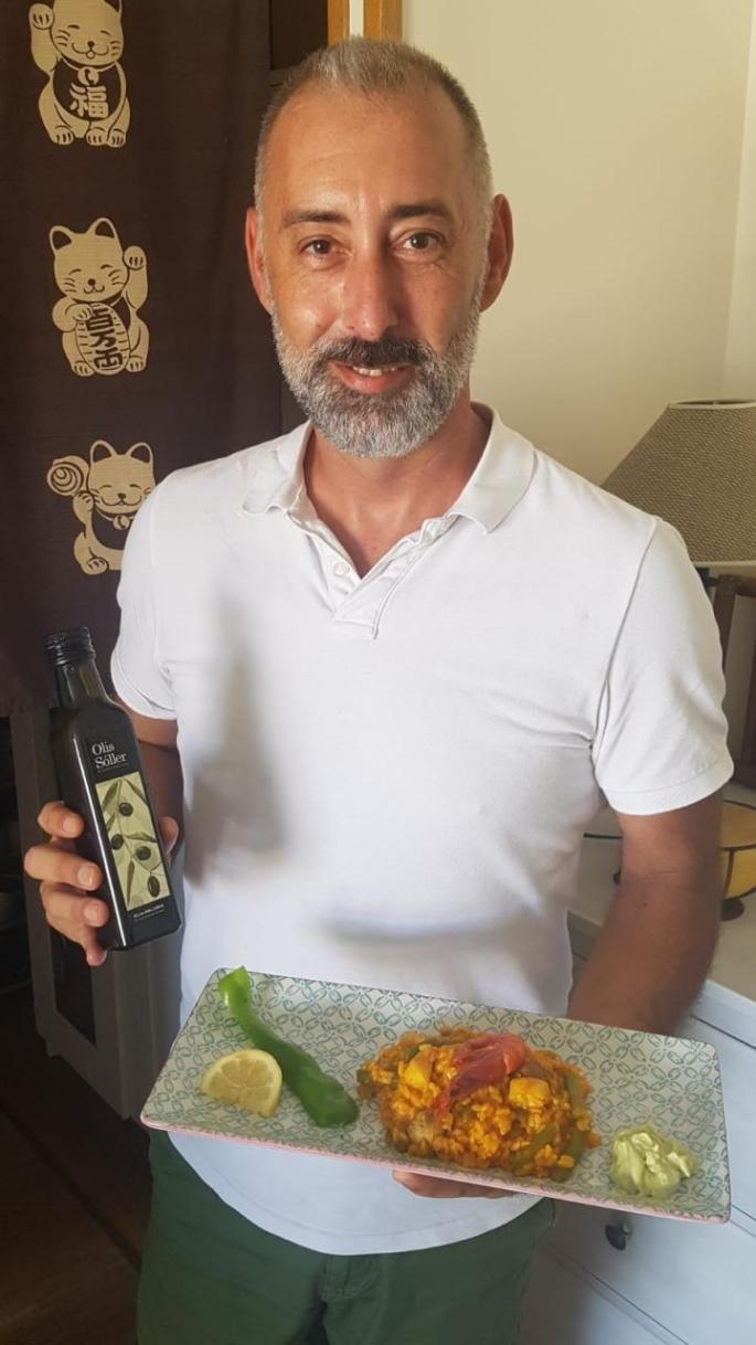 Meloso de calamar y gambas con alioli