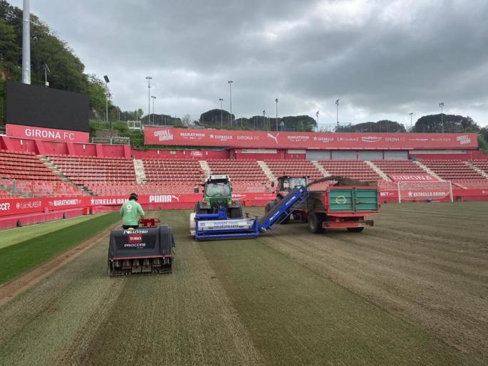 El Girona aprovecha el parón liguero para regenerar el césped de Montilivi