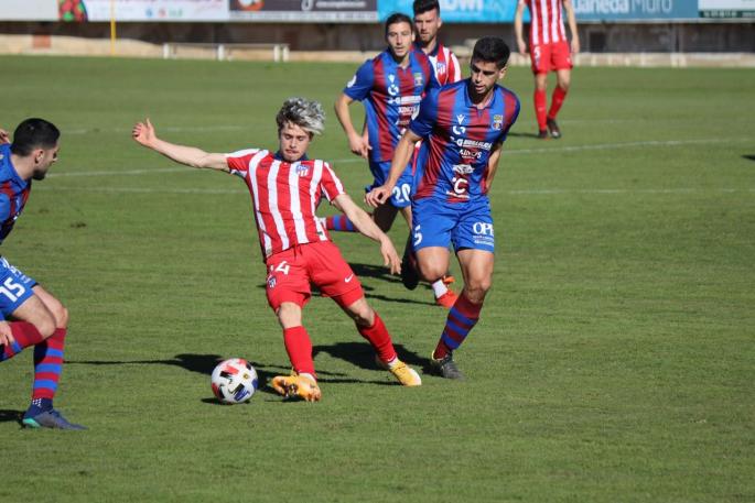 El Poblense se atasca ante el Atlético B