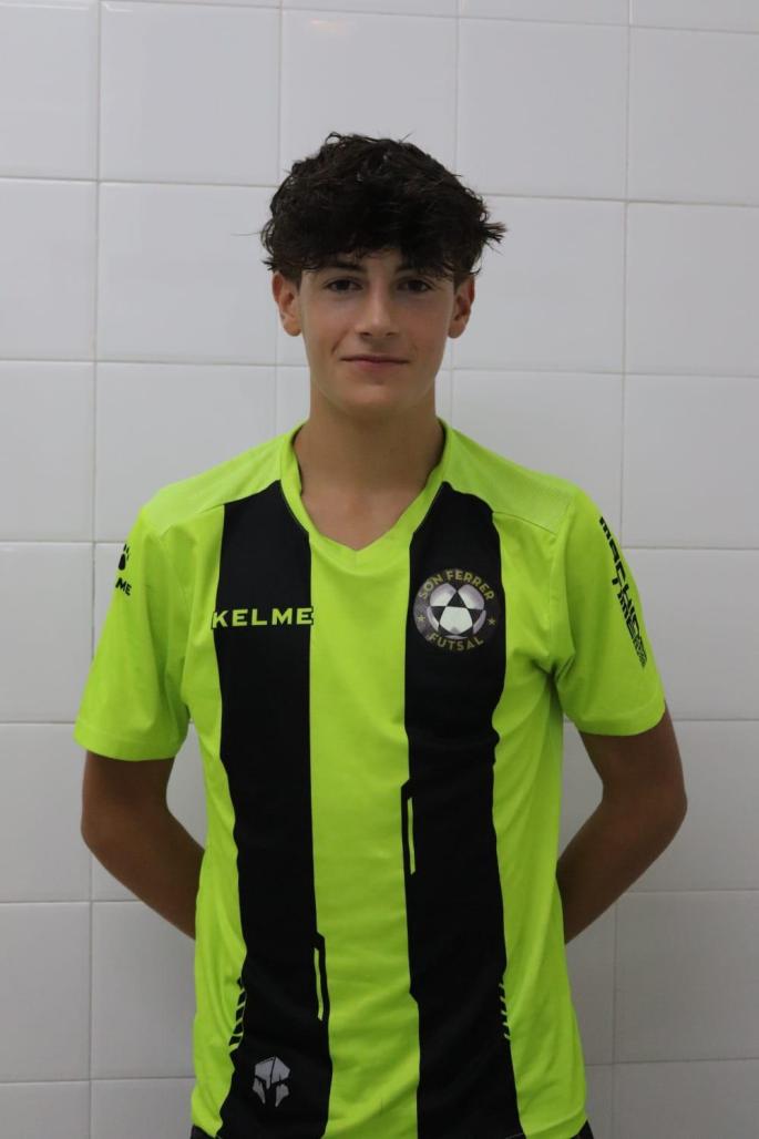 Un cadete del Son Ferrer F.S., convocado por la selección española sub-17 de fútbol sala