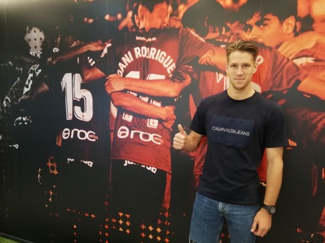 El Real Mallorca hace oficial el fichaje de Josep Señé