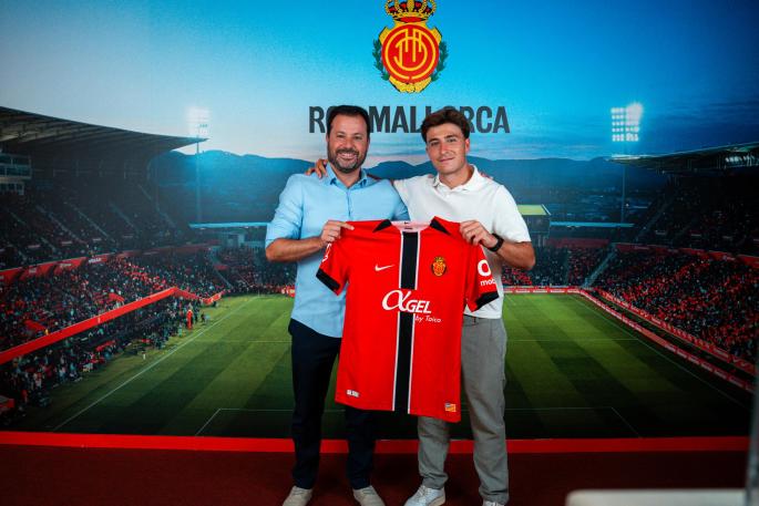 A nivel colectivo, hacer un gran año, intentar mejorar el año pasado, que fue un gran año para el Mallorca. Y a nivel individual
