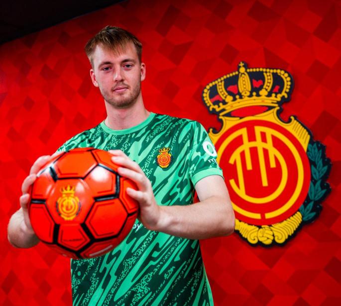 Lucas Bergström: «Me gusta salir, atrapar centros y dominar el área»