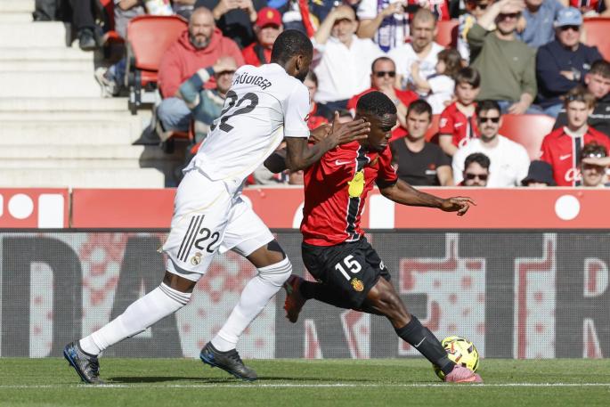 Luvumbo conecta con Son Moix