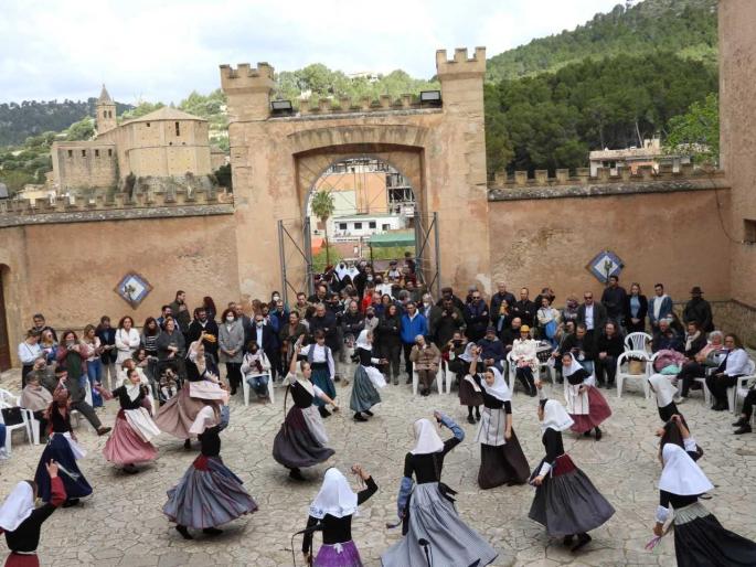ANDRATX. FERIAS.