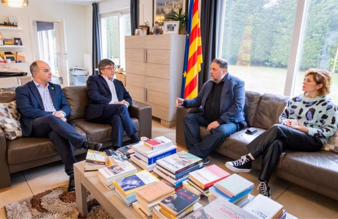 Junqueras y Puigdemont acuerdan iniciar una "nueva etapa" y espacios coordinados entre ERC y Junts