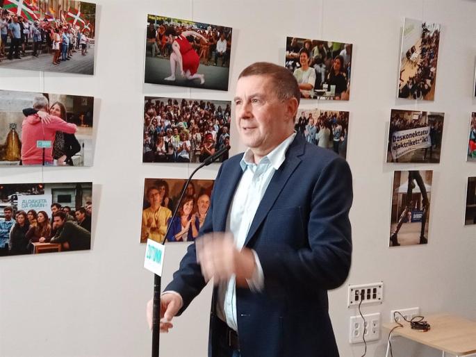 Otegi rechaza apoyar la revisión fiscal de PNV y PSE, "un maquillaje que favorece a las élites del país"