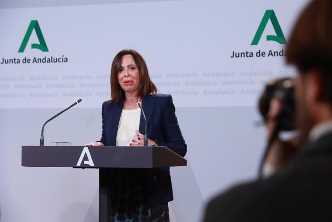 La Junta se ratifica en financiar el 20% del abono de transporte y pide al Gobierno que le reintegre su 30% de enero