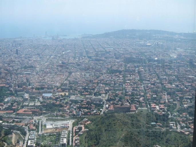 El 75% de catalanes respira aire contaminado "por encima" del límite para 2030, según ecologistas