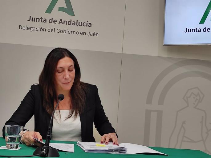 La Junta ya tramita dos procedimientos sancionadores sobre pisos de menores extutelados y acusa a Nieto de "enfangar"