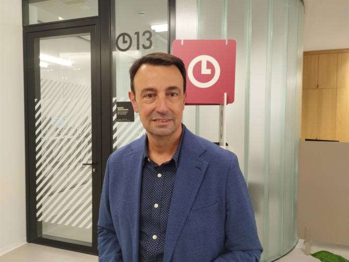 Torres cree que los aranceles obligan a intensificar la presencia y acompañamiento del Gobierno en empresas vascas