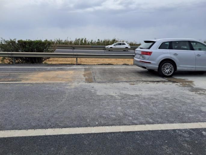 Huelva.- Reabierta al tráfico la A-49 entre Bollullos y Niebla tras ser reparado el socavón "en 30 horas"