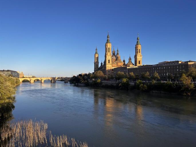 Zaragoza.- Encuentran un cuerpo flotando en el Ebro, a la altura del embarcadero de Vadorrey