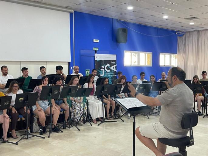 Granada.- La Orquesta Joven de Andalucía presenta un programa de ópera y cine dirigido por García-Calvo y Brock
