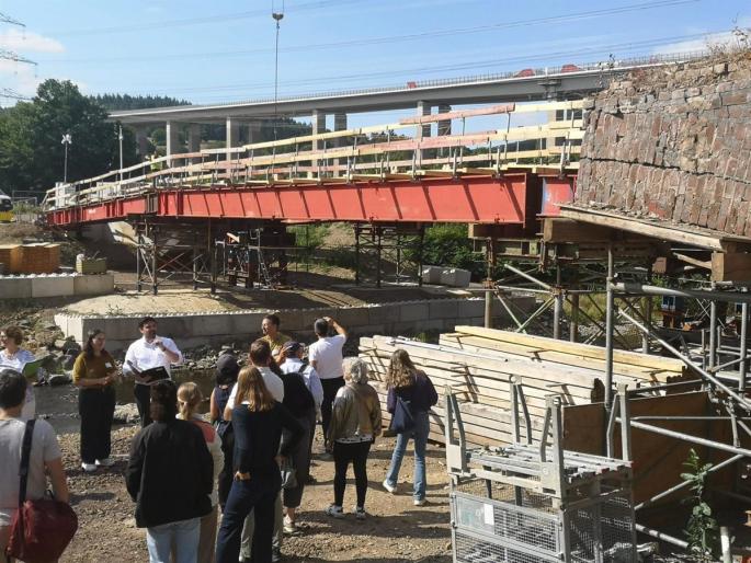 Representantes de la Associació Víctimes Mortals DANA 29-O visitan varias zonas del valle del Ahr alemán, anegado por las inunda