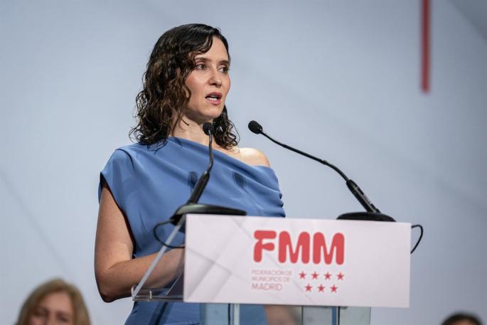 La Comunidad impulsará un nuevo complemento retributivo de 280 euros para enfermeras en centros de difícil cobertura