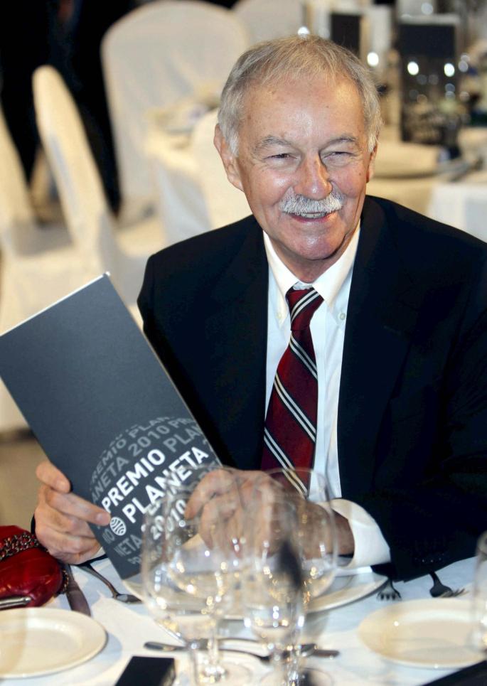 EDUARDO MENDOZA