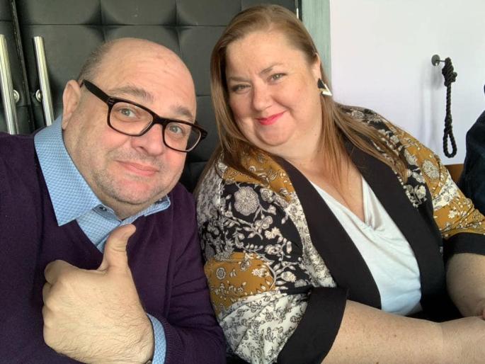 Joan Carles Bestard junto a la actriz Itziar Castro.