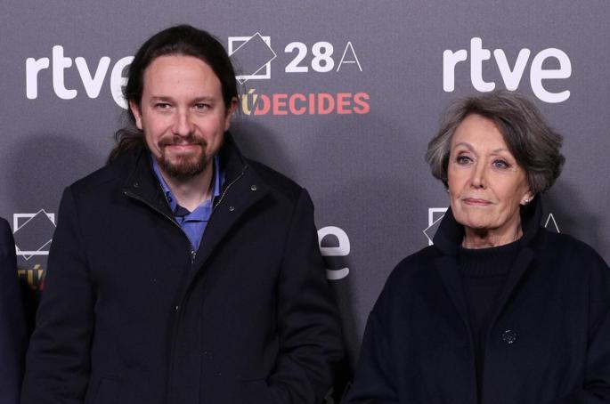 El secreatario general de Unidas Podemos, Pablo Iglesias y la presidenta de RTVE, Rosa MarÃ­a Mateo, a su llegada a RTVE