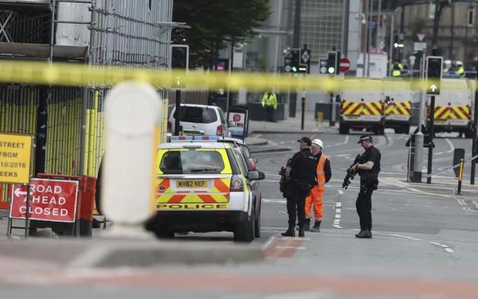 UN TERRORISTA SUICIDA CAUSA 22 MUERTOS, ENTRE ELLOS NIÑOS, EN MANCHESTER