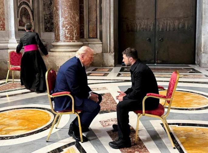 Trump y Zelenski en el Vaticano