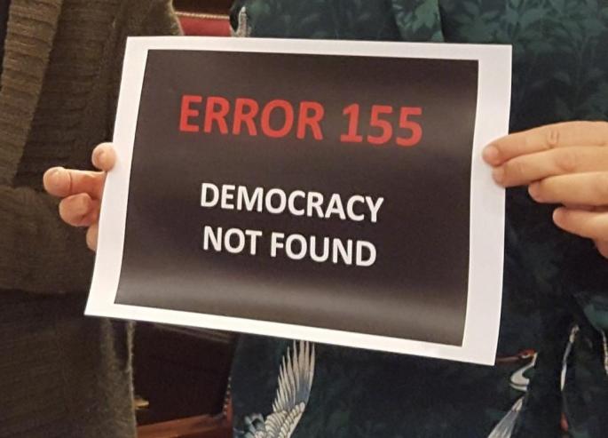 Cartel contra el 155