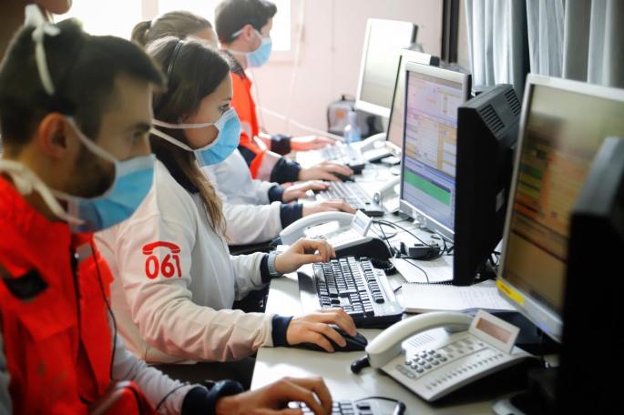 El Govern reserva las mascarillas para profesionales como los del 061, entre otros colectivos