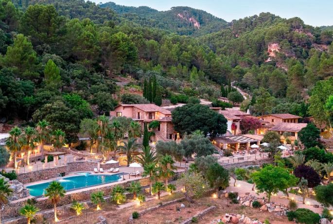 Lorenzo Fluxá inicia su andadura hotelera en Mallorca