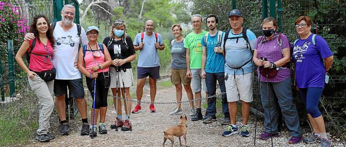 La Associació Son Quint realiza unas cinco caminatas al mes, a las que cualquiera puede apuntarse