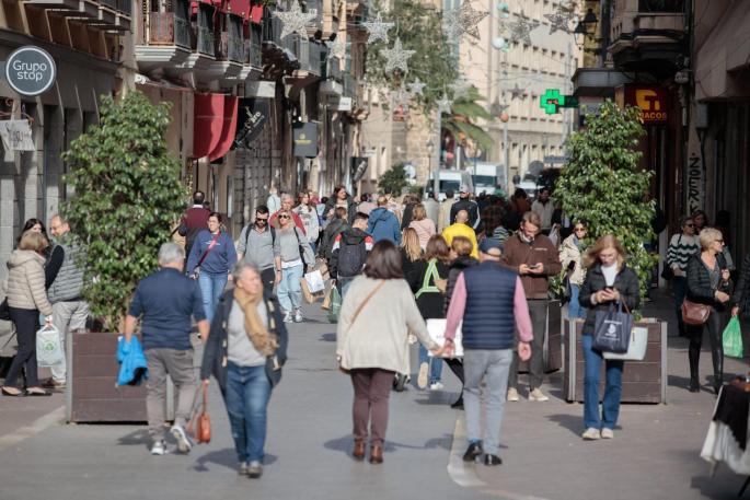 El Consell recibe más de 49.000 solicitudes para la ayuda de 200 euros