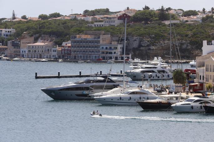 El puerto de Maó