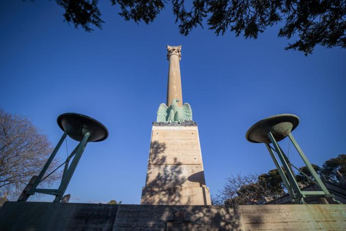 Mausoleo italiano de estética fascista en el cementerio de Palma.
