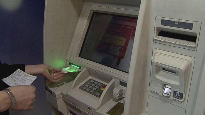 Los nuevos cajeros tendran que mejorar la accesibilidad para mayores y personas con discapacidad.