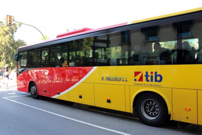 «La huelga sigue completamente en pie»: los trabajadores del TIB en Mallorca exigen mejoras a la patronal y amenazan con el paro