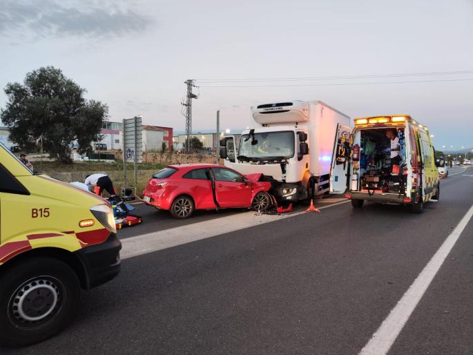 Imagen de archivo de un accidente de tráfico con heridos en Mallorca.