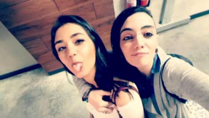 La joven española retenida en Turquía y su novia llegan en buen estado a Barcelona