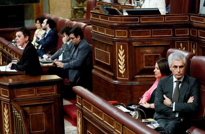 Suárez Illana da la espalda a Bildu