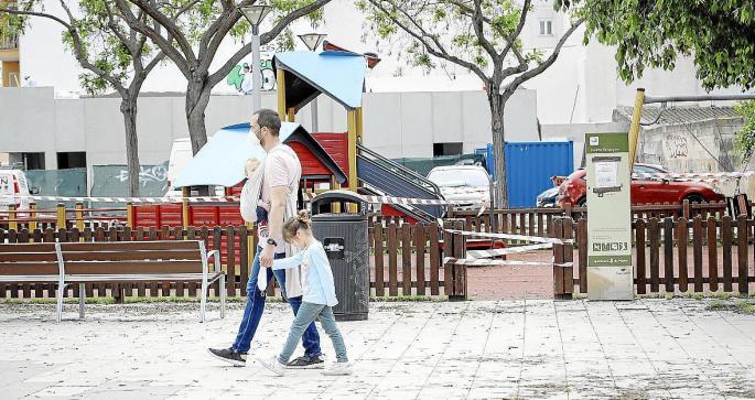 Los niños pueden salir a la calle, pero aún no a jugar con sus amigos