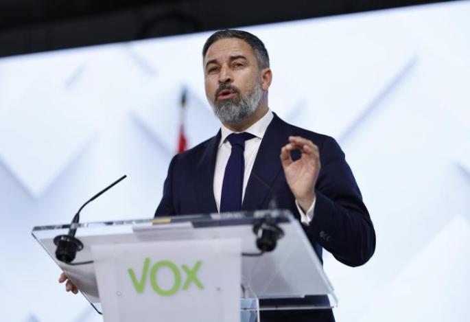 Denuncian a Abascal por incitar al odio al relacionar inmigración con delincuencia