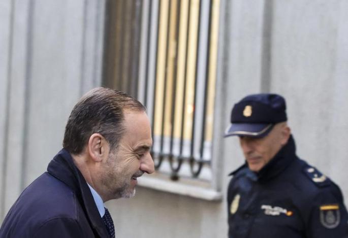 La UCO dice que la trama de hidrocarburos pagó a Ábalos un chalet: «Ha sido