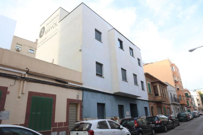 Una residencia de estudiantes del Camp Redó se oferta en Booking a 120 euros la noche