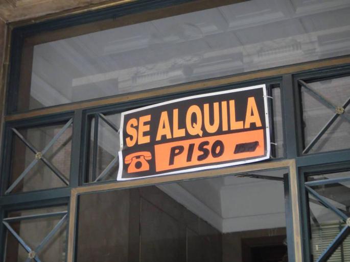 PALMA - CARTEL DE "SE ALQUILA PISO"