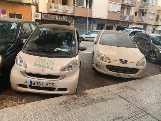 Los coches abandonados se suman a los problemas de aparcamiento en Pere Garau