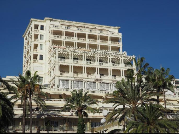 Antiguo hotel Mediterráneo
