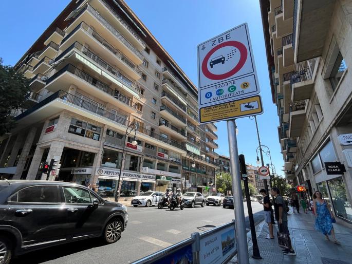 PALMA. CIRCULACION. Desconocimiento ciudadano en la Zona de Bajas Emisiones. Pese a los seis meses de ensayo, muchos palmesanos
