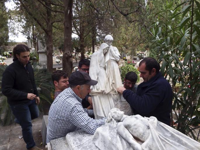LA ESCULTURA DE JOSEP LLIMONA DEVUELTA AL CEMENTERIO DE SÓLLER