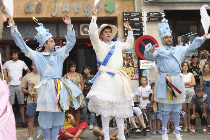 Las mujerres serán Dama en los cossiers de Alaró