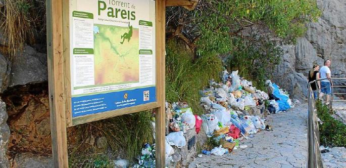 Fotografía tomada en el torrente de Pareis a principios de agosto, antes de que Govern y Ajuntament lo limpiaran –«subsidiariame
