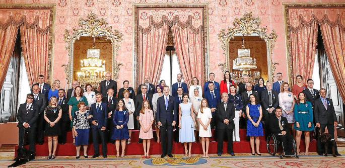 Entrega de la Orden del Mérito Civil
