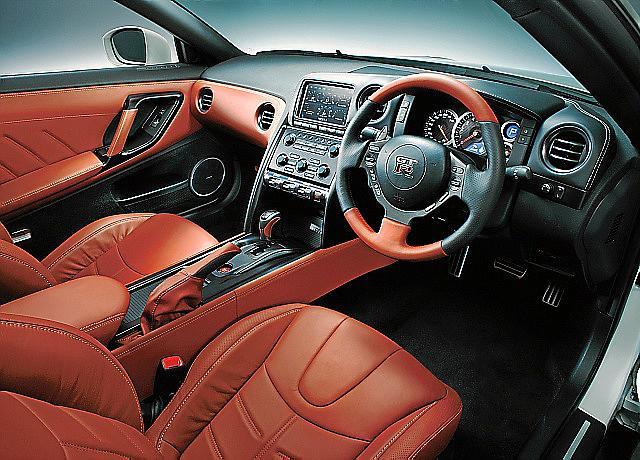 Nissan GT-R 2014
